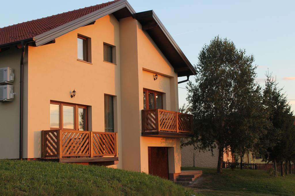 Rooms & Apartment Vinia Bjelovar Exterior foto