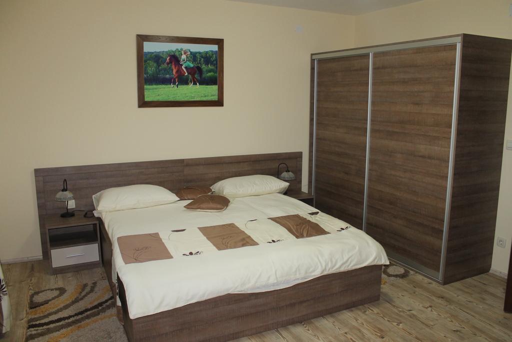 Rooms & Apartment Vinia Bjelovar Exterior foto